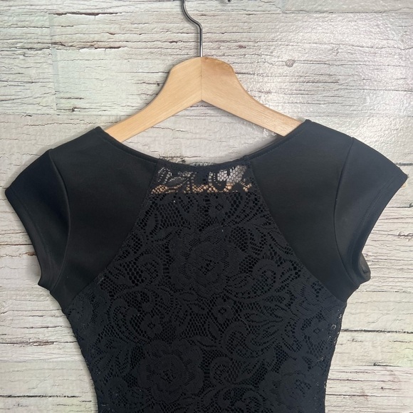 Guess xs black mini dress lace cut out body con - Picture 9 of 9